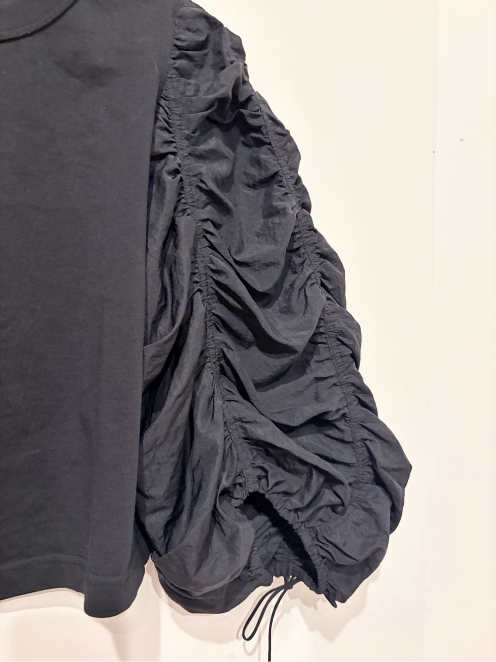 ADAM ET ROPÉ Black Ruched Puff Sleeve Top - Picture 6 of 8